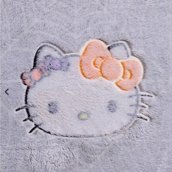 NEW 2024 Hello Kitty Halloween Blanket Throw Sanrio Grey 46 In x 60 - Picture 8 of 8